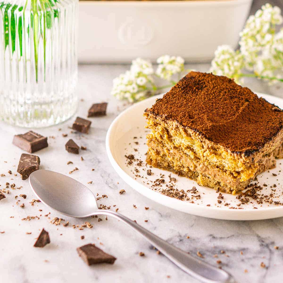 https://burrataandbubbles.com/wp-content/uploads/2023/08/chocolate-tiramisu-featured-image.jpg